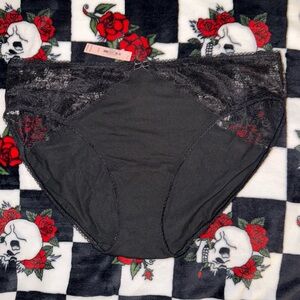 🔥5/$25🔥NWT Victoria’s Secret Black Lace Hips Brief Panty Size XL